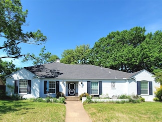 912 Chadwick Dr, Richardson, TX 75080