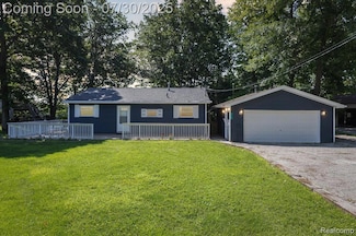 3135 Muntin Dr, Millington, MI 48746