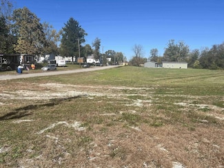 550 S 5th St, Mitchell, IN 47446