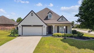 9806 E 92nd St N, Owasso, OK 74055