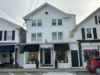 15 Main St Unit 1, Essex, CT 06426