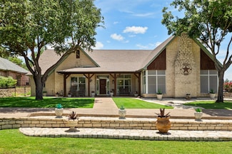 5217 Fairway Cir, Granbury, TX 76049