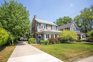 2519 Lake Dr SE, Grand Rapids, MI 49506