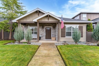 1184 Boulder Ridge St, Central Point, OR 97502