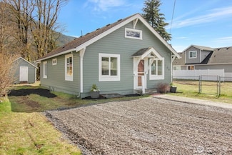 720 Givens Ave, Darrington, WA 98241