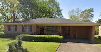 2111 Margaret W Alexander Dr, Jackson, MS 39213