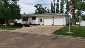 151 4th St, Regent, ND 58650