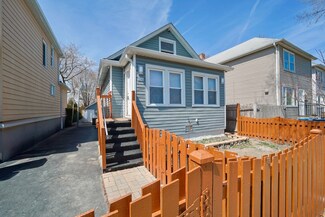 1646 Victoria Ave, North Chicago, IL 60064