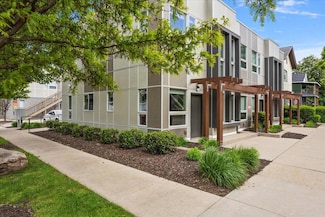 600 Douglas St NW Unit 600C, Grand Rapids, MI 49504