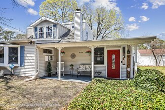 1325 Amsterdam Ave, Toms River, NJ 08757