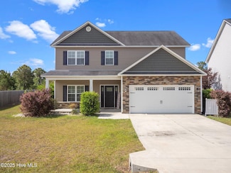 393 Inverness Dr, Hubert, NC 28539