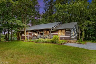 8043 Geneva Dr, Millersburg, OH 44654