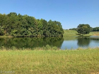 7602 Whisper Hollow Ln, Lewisville, NC 27023