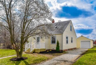 716 32nd St NE, Canton, OH 44714