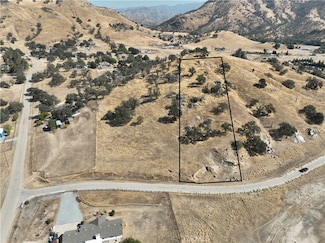 6698 Gaston Dr, Sanger, CA 93657