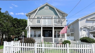 35 Coolridge Rd, Milford, CT 06460