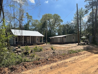 186 Baletka Blvd, Livingston, TX 77351