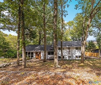1413 Governors Dr SE, Huntsville, AL 35801