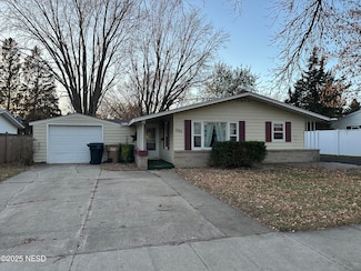1155 4th St NW, Watertown, SD 57201