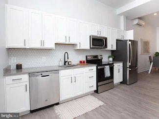 1742 Fleet St Unit 301, Baltimore, MD 21231