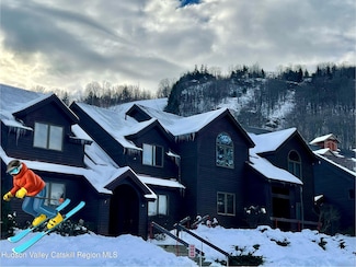 73 Liftside Dr Unit B-4, Hunter, NY 12442