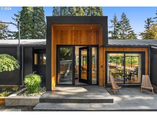 14260 Uplands Dr, Lake Oswego, OR 97034