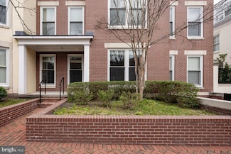 910 Powhatan St Unit 103N, Alexandria, VA 22314