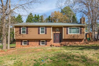 6309 Barons Ridge Cir, Pfafftown, NC 27040