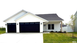 4613 W 12th St, Davenport, IA 52804