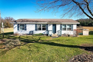 W3044 55th St, Lyndon Station, WI 53944