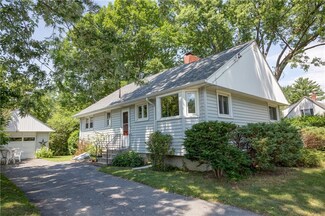 36 Dorset St, Portland, ME 04102