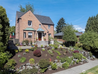 5915 Seward Park Ave S, Seattle, WA 98118