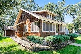 2301 Oakenwald Dr, Long Beach, IN 46360