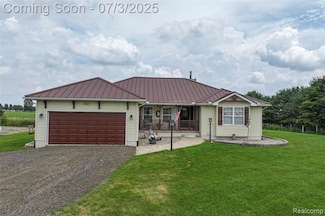 5465 Maple Valley Rd, Brown City, MI 48416