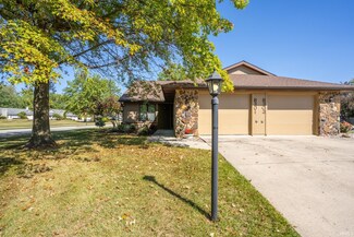 8301 Lamplighter Ct, Fort Wayne, IN 46835