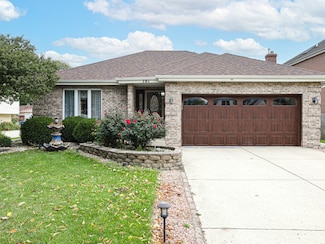 791 N Adele St, Elmhurst, IL 60126