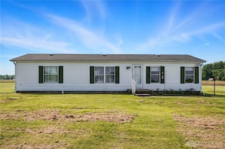 5104 Line Rd, New Vienna, OH 45159