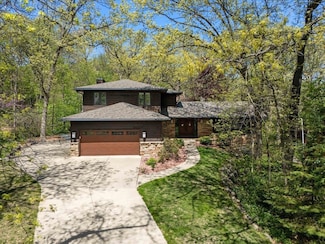 5838 Timber Land Cir, Fitchburg, WI 53711