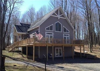 2221 County Route 45, Fulton, NY 13069