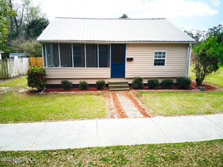 210 Garrell St, Tabor City, NC 28463