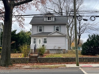 43 S Michigan Ave, Kenilworth, NJ 07033