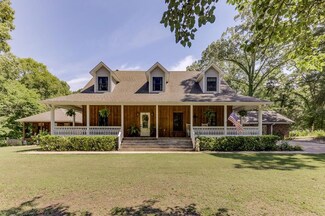 1208 Mallet Rd, Vicksburg, MS 39180
