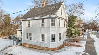 49 Cottage St, Bangor, ME 04401