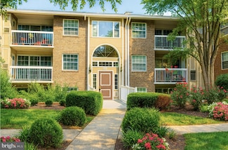 1931 Wilson Ln Unit 201, McLean, VA 22102
