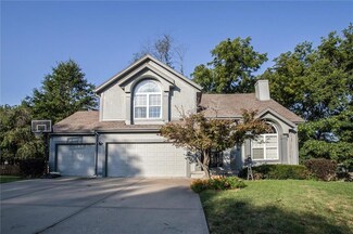 5904 NE Diamond Cir, Lees Summit, MO 64064