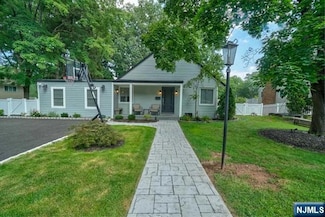 66 Short Place, Cresskill, NJ 07626