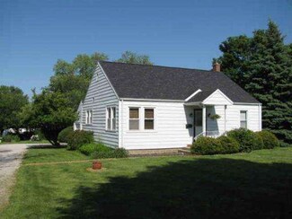 1017 N Melvin St, Gibson City, IL 60936