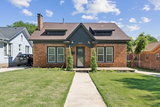 2825 W 12th St, Dallas, TX 75211