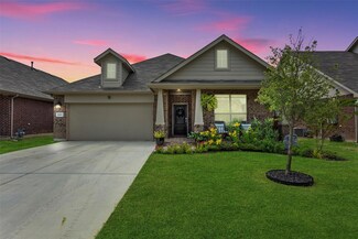 521 Watson Ln, Denton, TX 76210