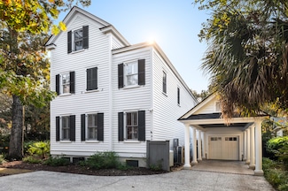 31 Frogmore Rd, Mount Pleasant, SC 29464